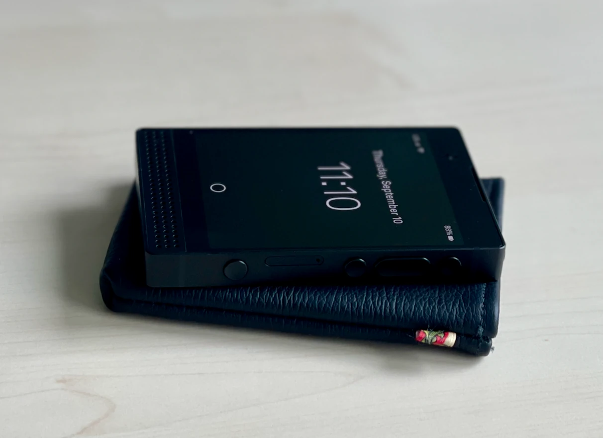 MELWERK-LightPhone-3-Leather-black